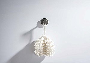 Крючок Aquatek Бетта AQ4601BGM оружейная сталь купить в интернет-магазине сантехники Sanbest