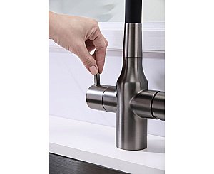 Смеситель для кухни Paulmark Salix Sa213419-GM вороненая сталь/черный купить в интернет-магазине сантехники Sanbest