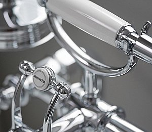 Смеситель для ванны Axor Montreux 16540000 хром купить в интернет-магазине сантехники Sanbest