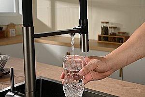 Смеситель для кухни Vincea VKF-120GM вороненая сталь купить в интернет-магазине сантехники Sanbest