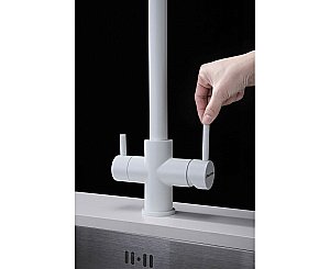 Смеситель для кухни Paulmark Lange La214212-WH белый матовый купить в интернет-магазине сантехники Sanbest