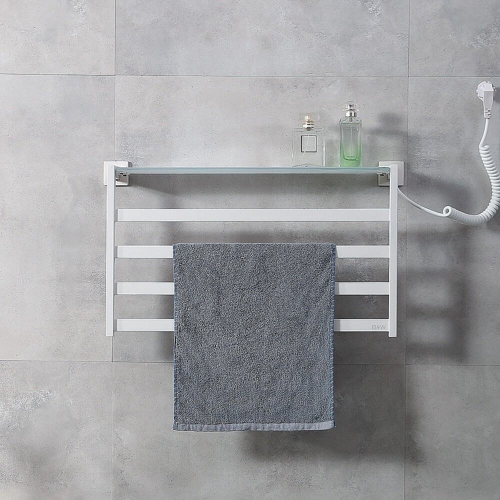 Электрический полотенцесушитель Black&White Universe N-333W купить в интернет-магазине сантехники Sanbest