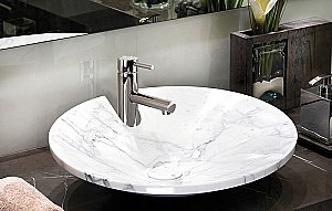 Смеситель для раковины Bossini Oki Z005303.073 черный купить в интернет-магазине сантехники Sanbest